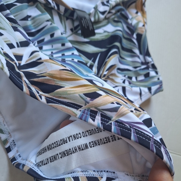 NWOT Hurley Womens One Piece Palm Print Swimsuit Criss Cross Straps Size L - Picture 8 of 10